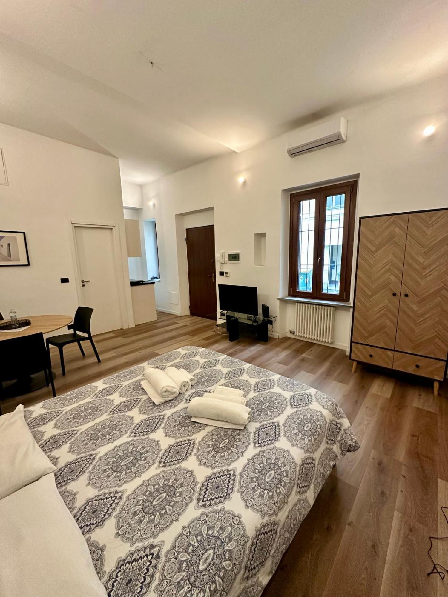 Casa Mantova - Vicino Al Campus Apartment Turin Ngoại thất bức ảnh